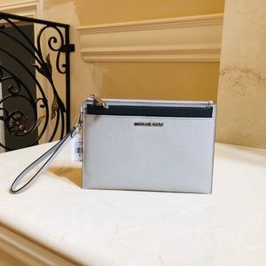 NWT Michael Kors XL pop out clutch zip wallet